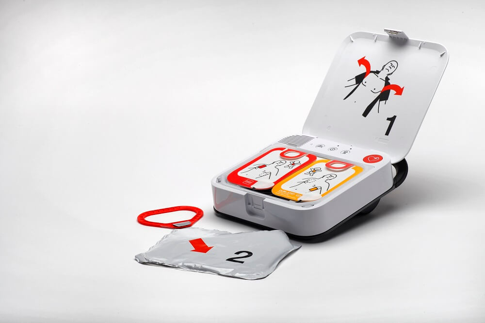 LIFEPAK CR2 Fully-Automatic, Wi-Fi, English & Spanish with Bag